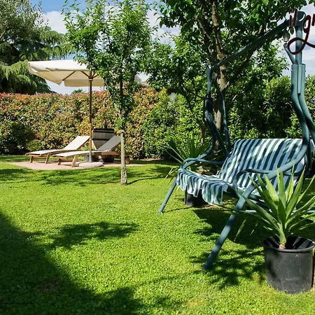 Il Grappolo Foresteria Lombarda 3* 시르미오네