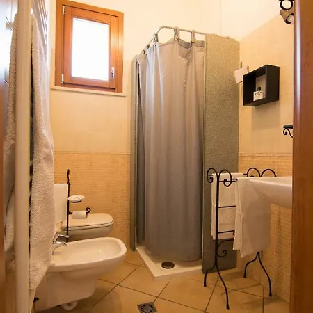 Il Grappolo Foresteria Lombarda 3* 시르미오네