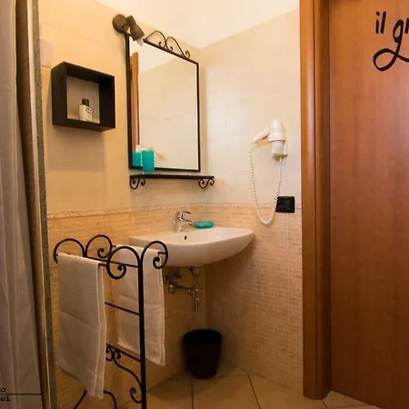 Il Grappolo Foresteria Lombarda Frühstückspension